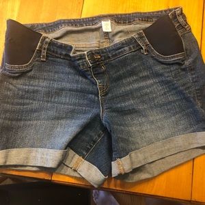 Maternity shorts